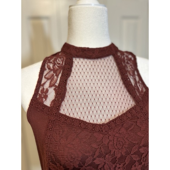 Maurices Burgundy Tank Top Lace Neckline XS Soft and Strechy - Picture 4 of 11